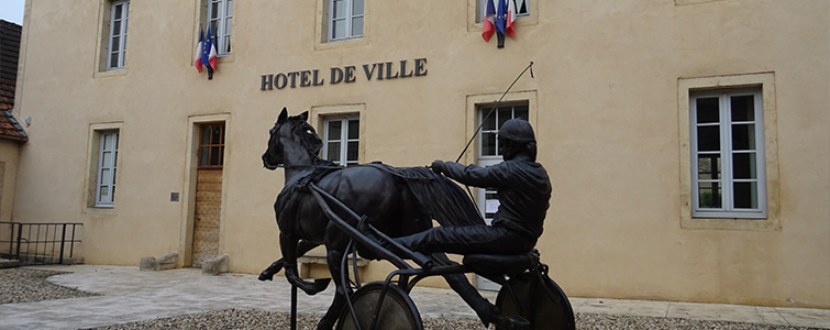 Halles Place 8 mai